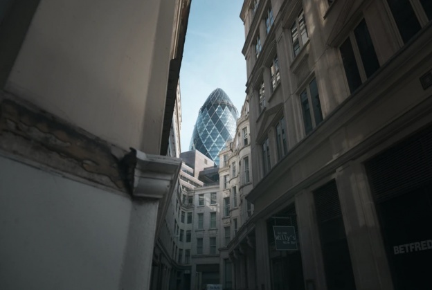 BUSINESS NEWS - City of London to convert offices into homes in post-Covid revamp